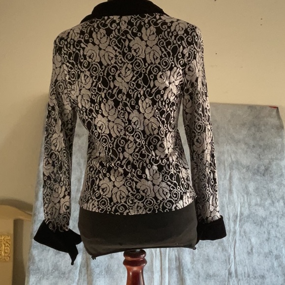 WILD USA LACE BLOUSE TOP WOMEN SEE THROUGH LONG SLEEVE SZ SMALL - Picture 3 of 9